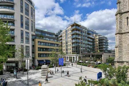 Beautiful Apartment Overlooking a Garden Londen Buitenkant foto